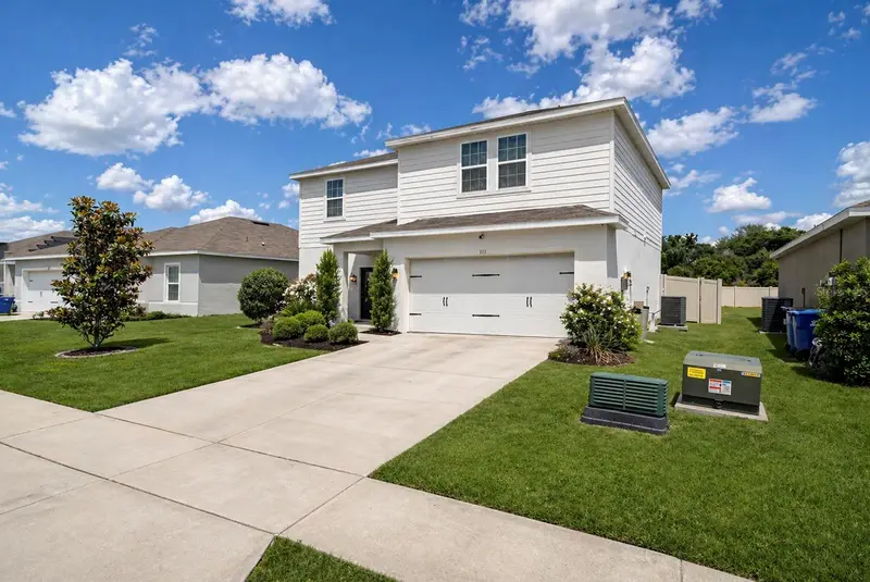 313 Fiddlewood Ct, FL