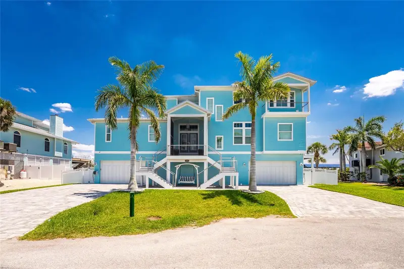 9290 Pine Cove Dr, FL