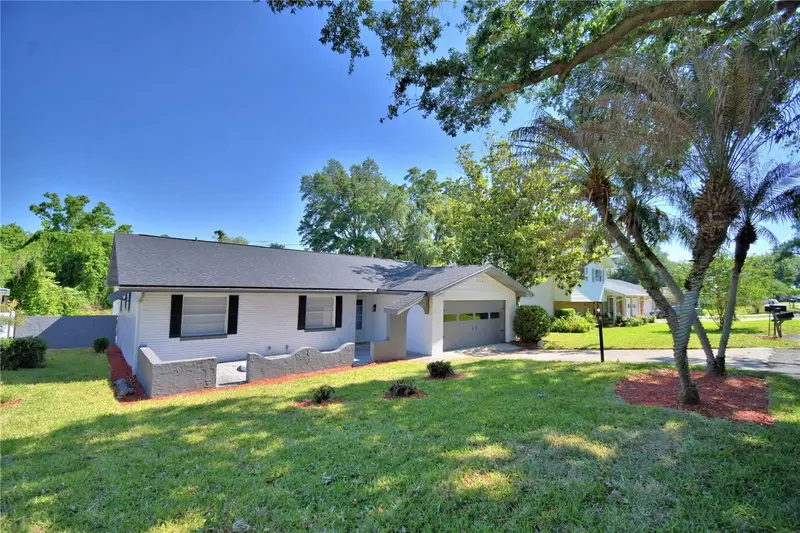 138 Whittier Ln, FL