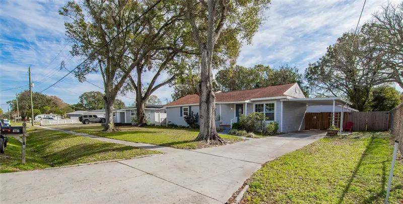 4710 W Price Ave, FL