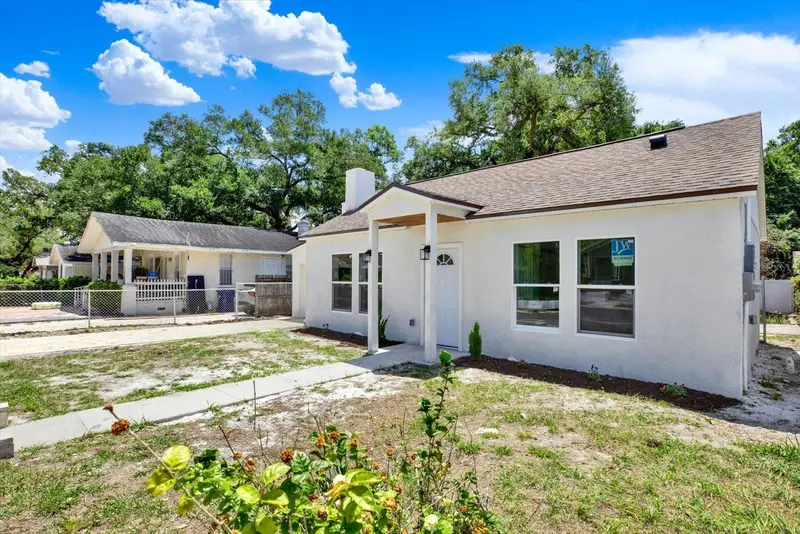 1209 E 33rd Ave, FL