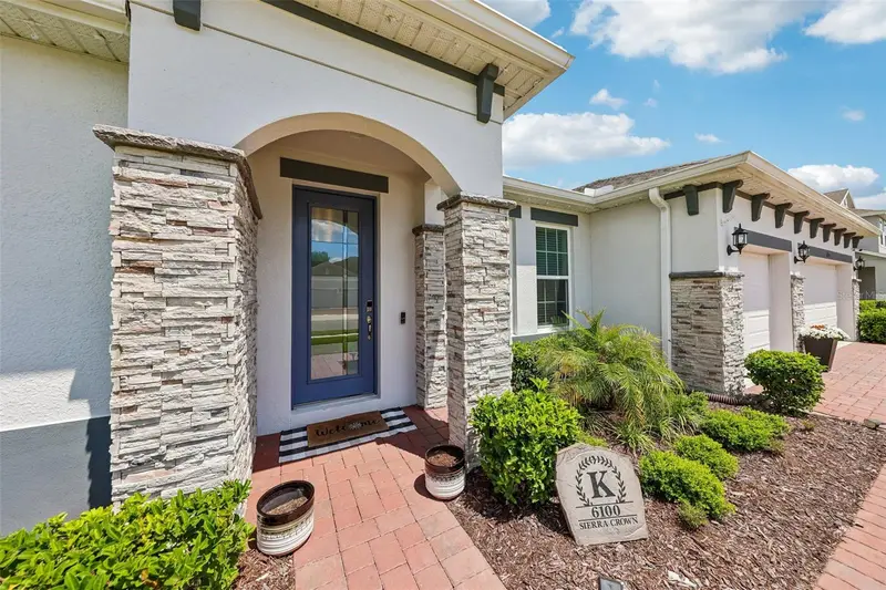 6100 Sierra Crown St, FL