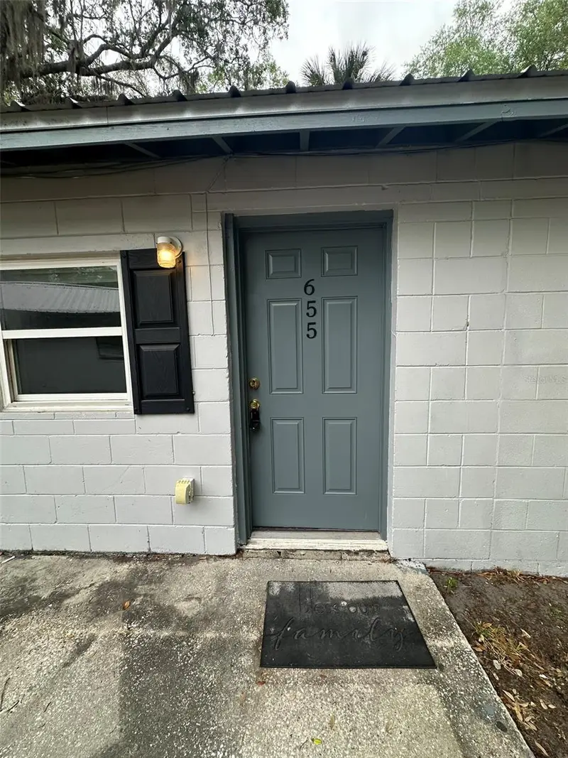 655 Ne Waldo Rd, FL