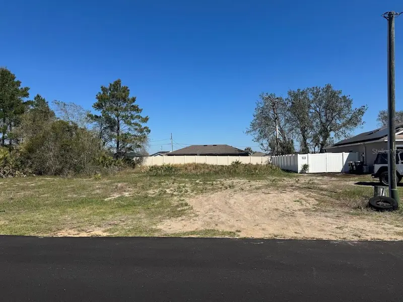 311 Hibiscus Dr, FL