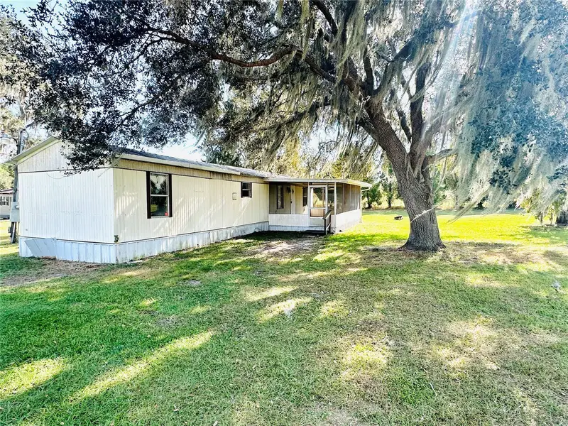 610 Grove Dr, FL
