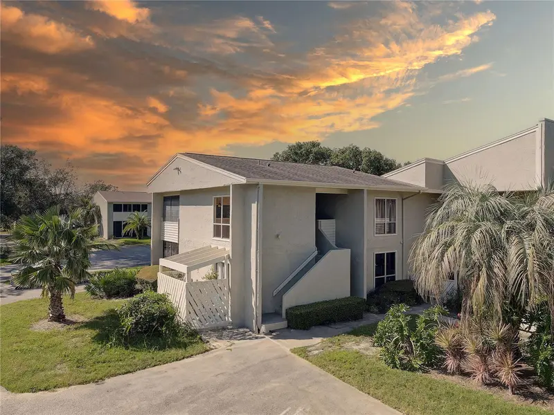 428 Windrush Bay Drive, FL