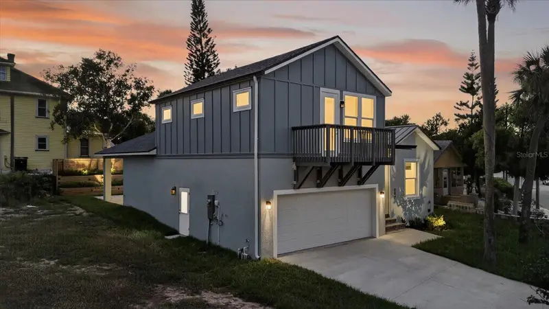 207 Athens St, FL