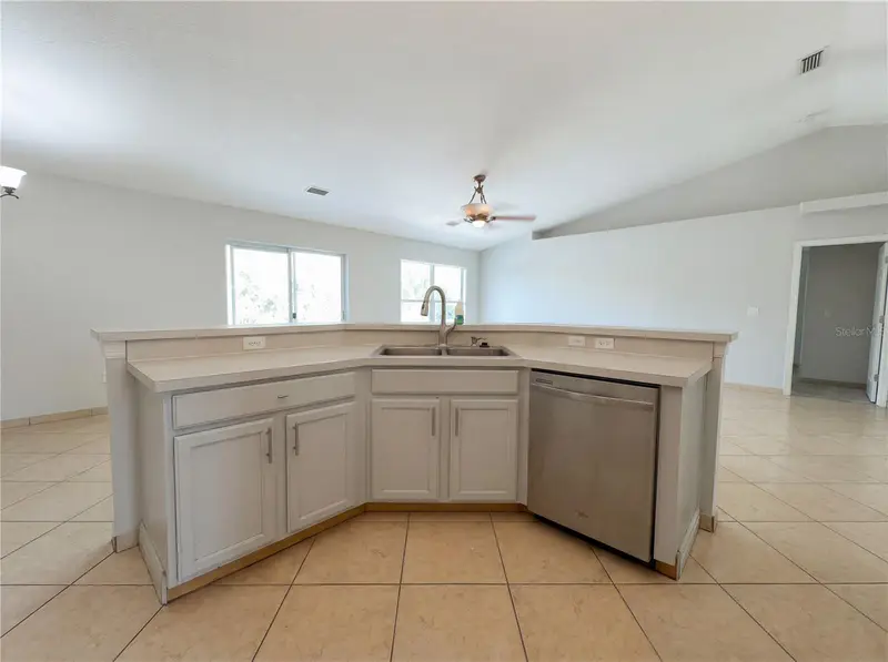 1301 Star Ct, FL