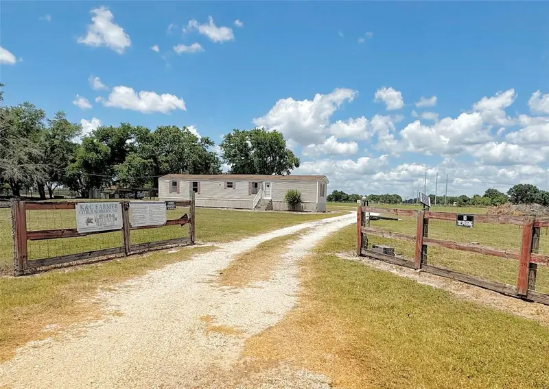 612 Morgan Rd, FL