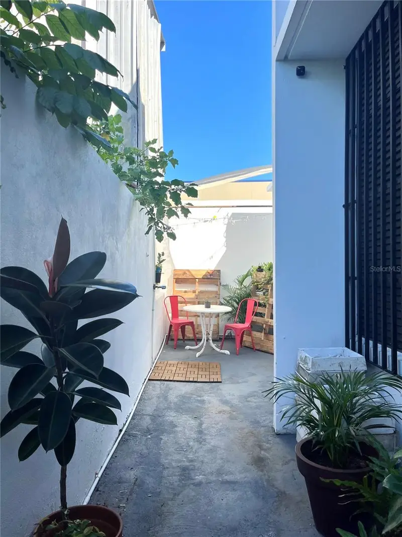205 Las Flores St, PR