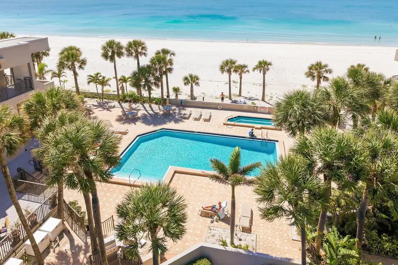 1600 Gulf Blvd #817, FL