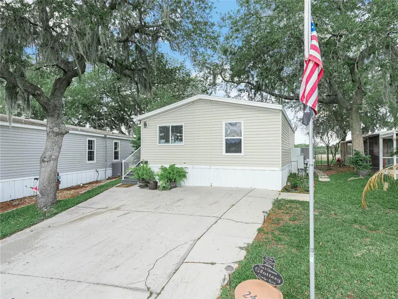 24 Silversides St, FL