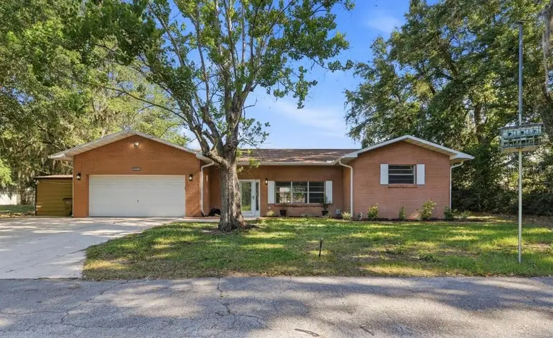 33201 Coventry Dr, FL
