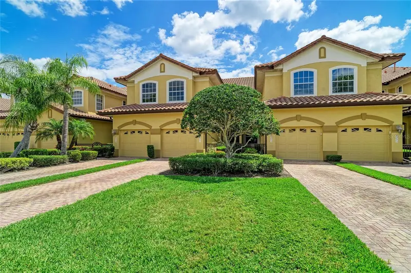 8261 Miramar Way #202, FL