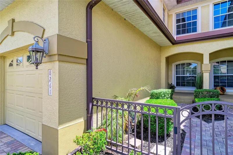 8261 Miramar Way #202, FL