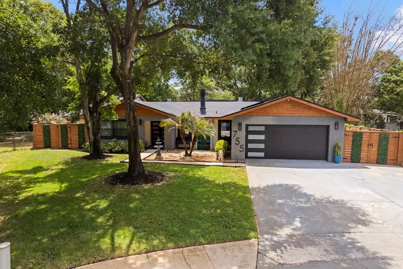 755 Woodside Rd, FL