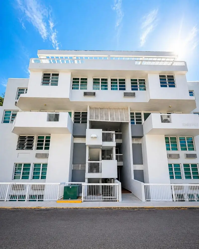 Ave. San Ignacio Prados Del Monte, PR