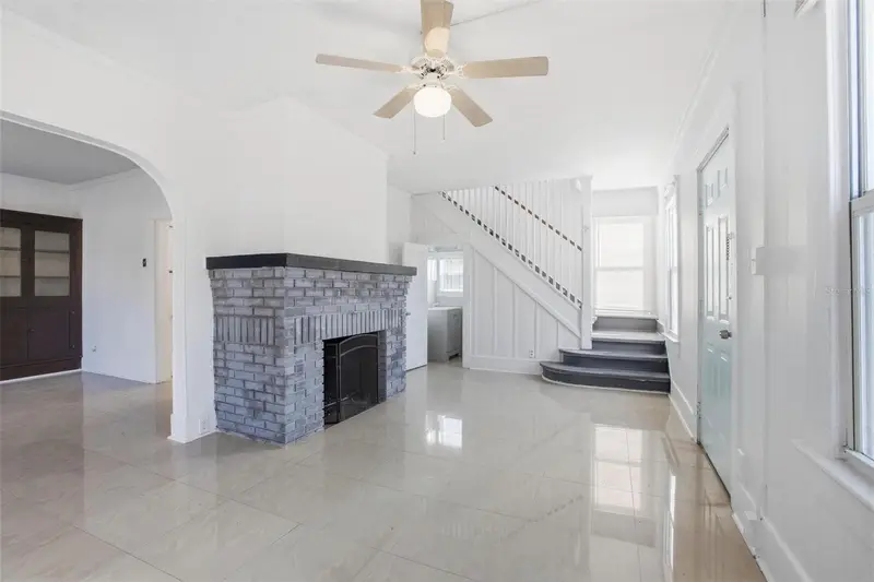 216 Earl St, FL