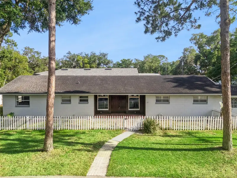 401 W 10th St, FL