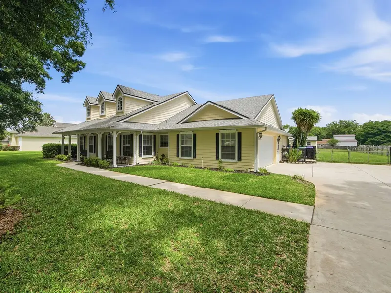 7817 Laurel View Dr, FL
