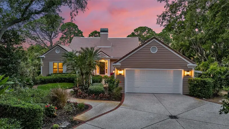 156 Bishops Court Rd, FL