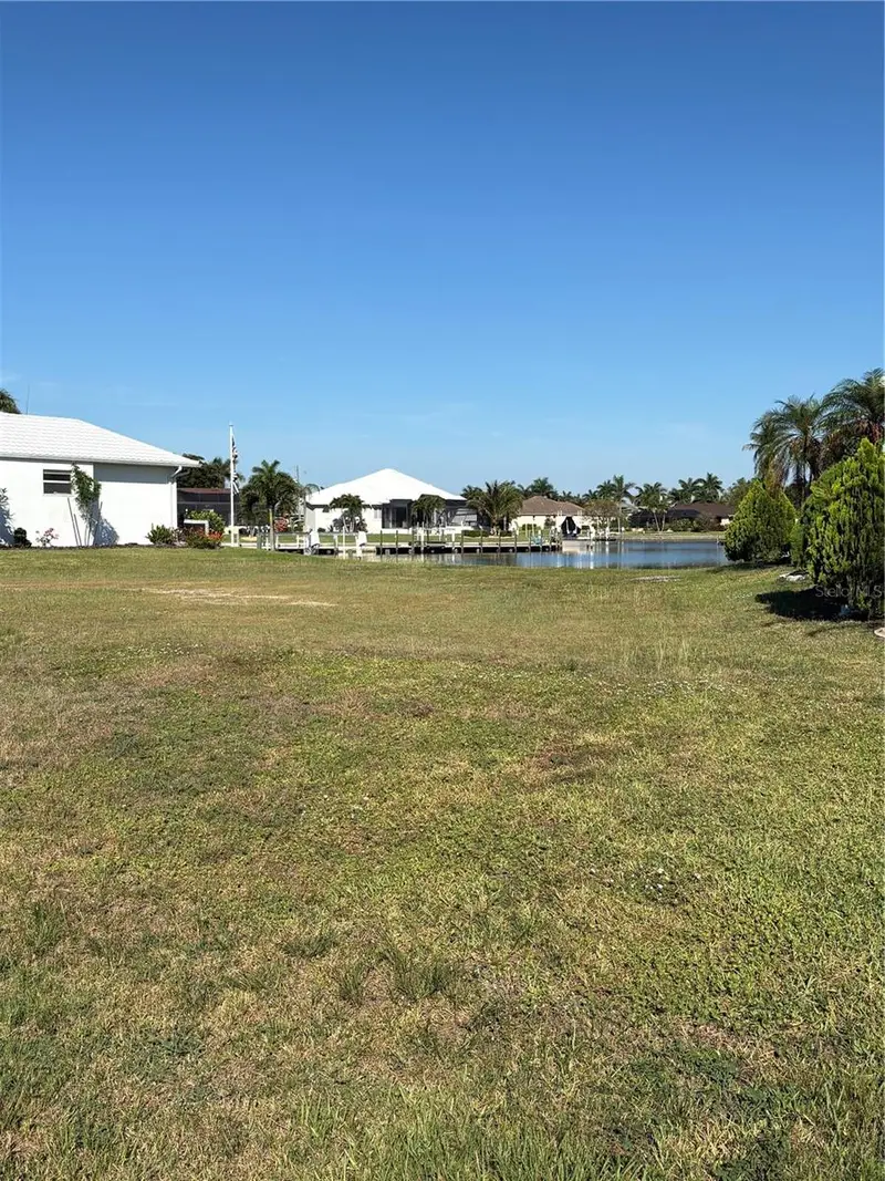 534 Macedonia Dr, FL