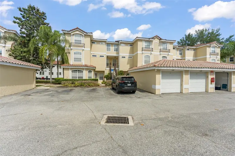 674 Sandy Neck Ln #102, FL