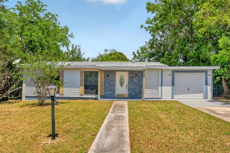 700 S Wellington Dr, FL