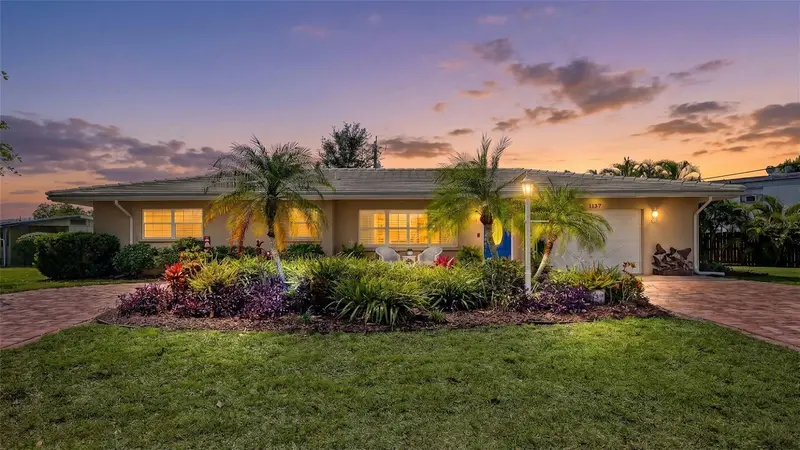 3537 S School Ave, FL