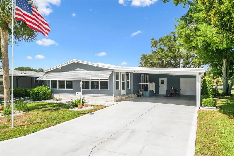 1228 Palmetto Dr, FL