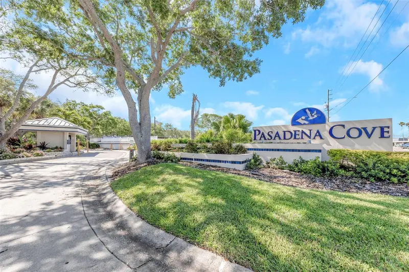 1324 Pasadena Ave S #607, FL