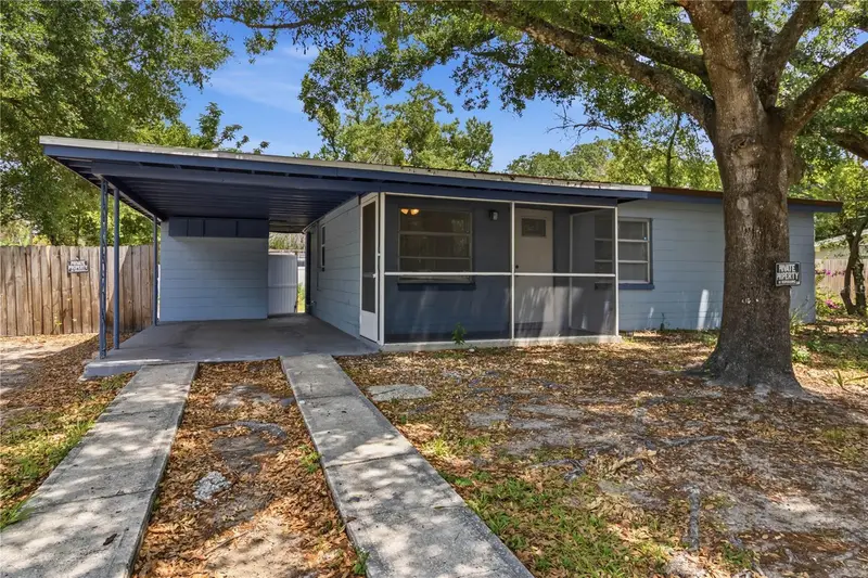 2702 E 98th Ave, FL