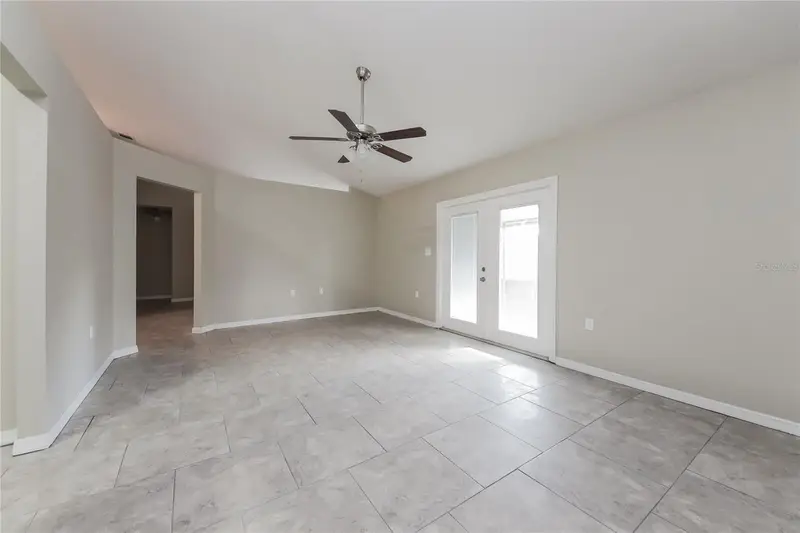 945 Delano Ct, FL