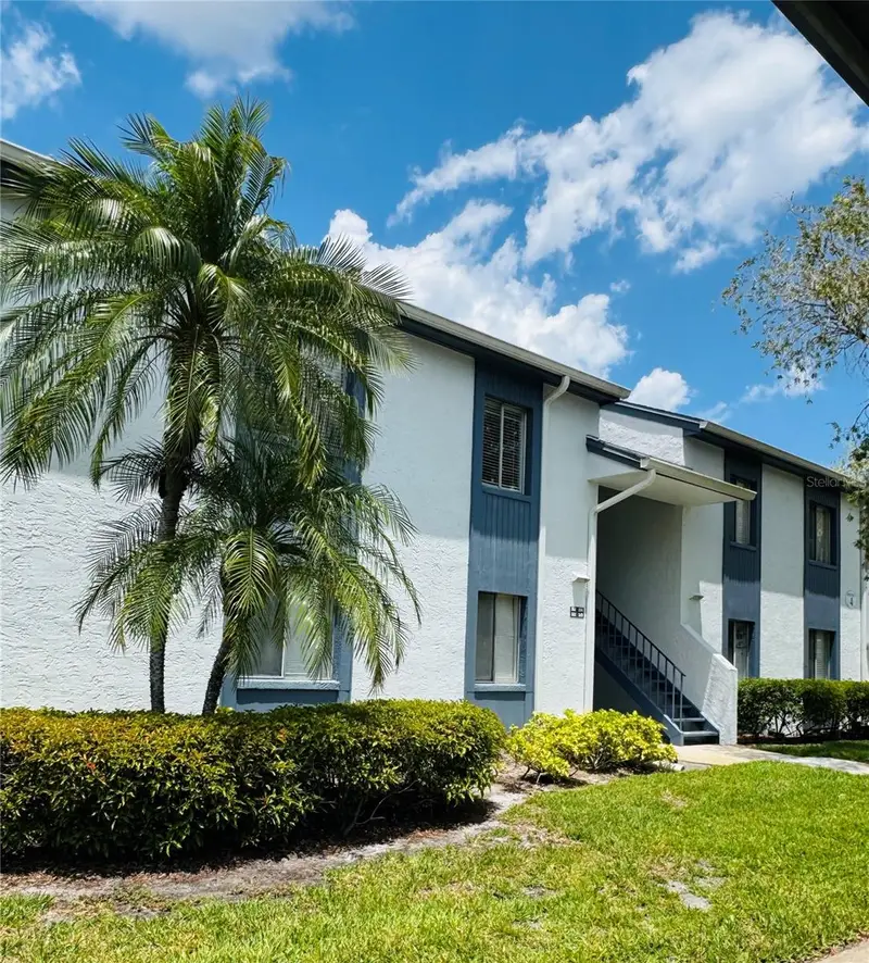 152 Cypress Ln, FL