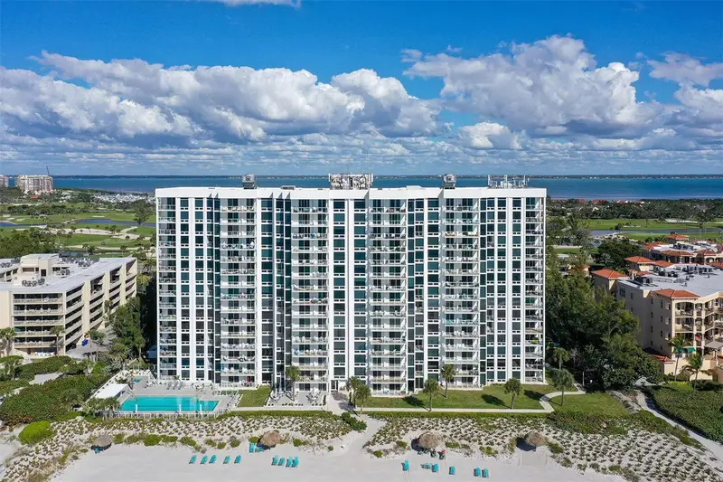 2425 Gulf Of Mexico Dr #2e, FL