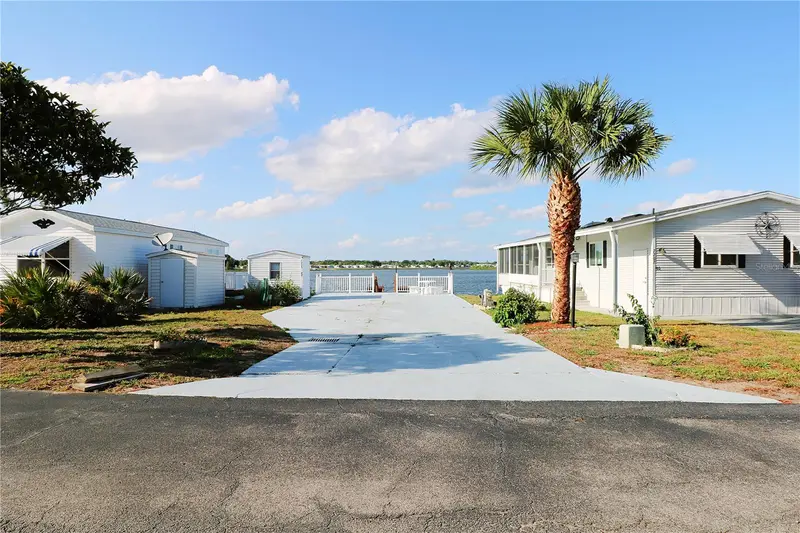 7205 Windsong Dr, FL