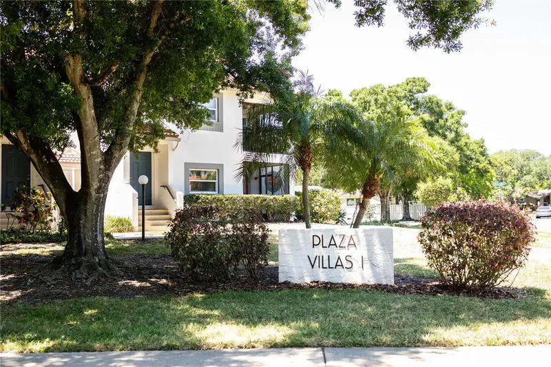 500 Santa Cruz Pl Ne #E, FL