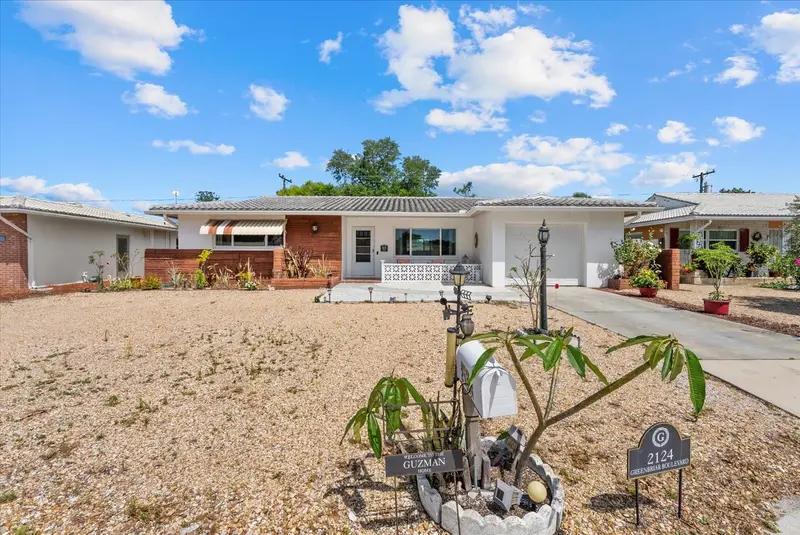 2124 Greenbriar Blvd, FL