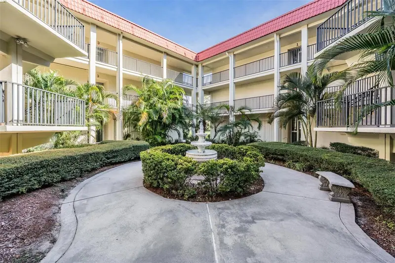 2700 Bayshore Blvd #3205, FL