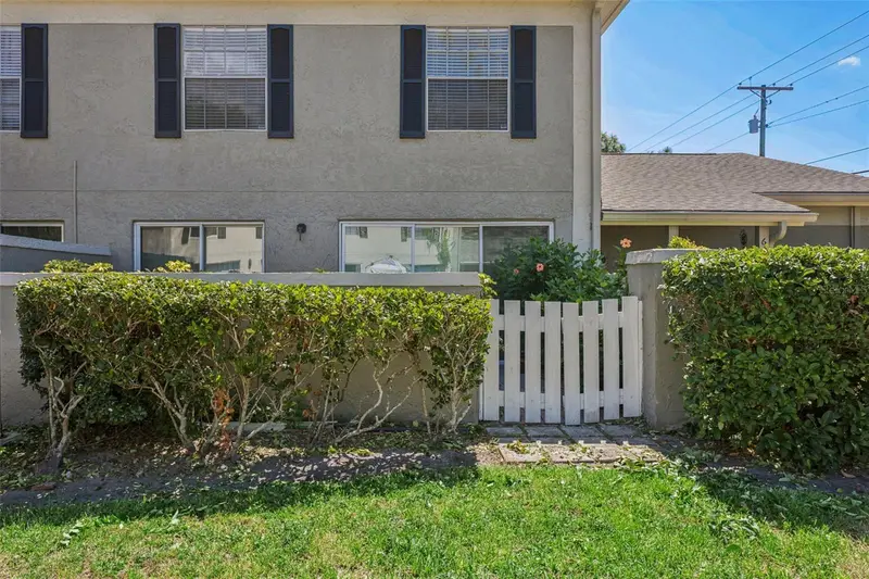 6341 Treetop Cir #6341, FL