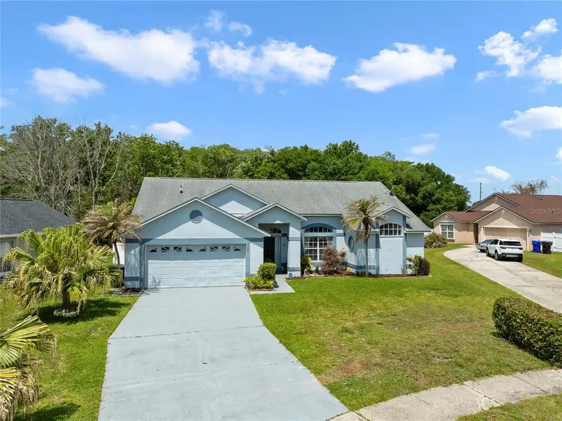 2382 Queenswood Cir, FL