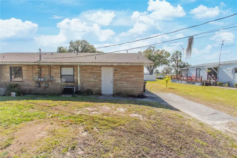 709 Mosley Rd, FL