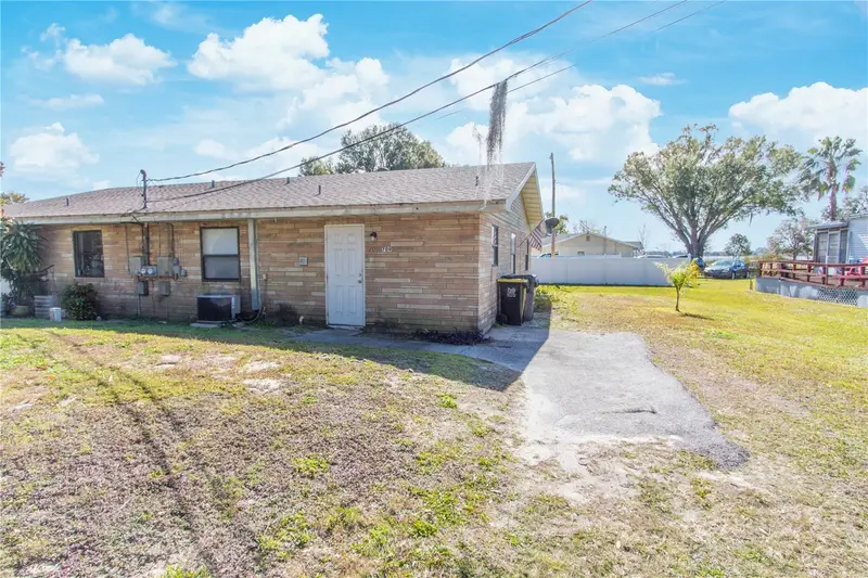 709 Mosley Rd, FL