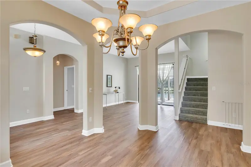 713 Cedarwood Ct, FL