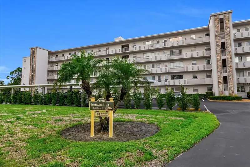 4210 Ironwood Cir #403j, FL