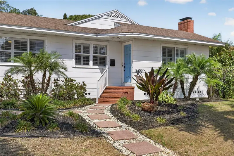 2400 9th Ave N, FL