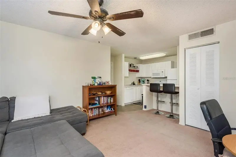 4107 Chatham Oak Ct #313, FL