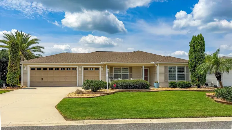 854 Fenwick Loop, FL