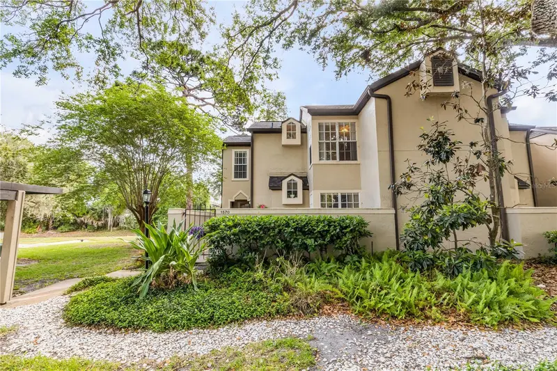 1570 Farrindon Cir, FL