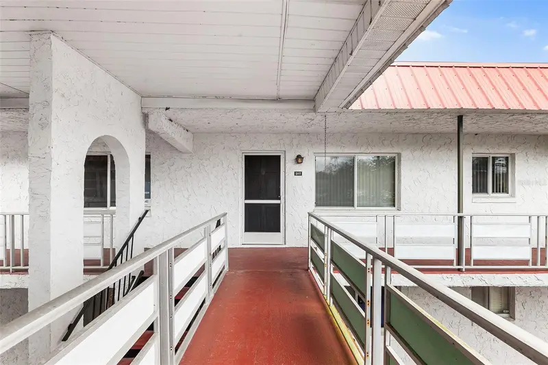 1100 Martinique Drive, FL